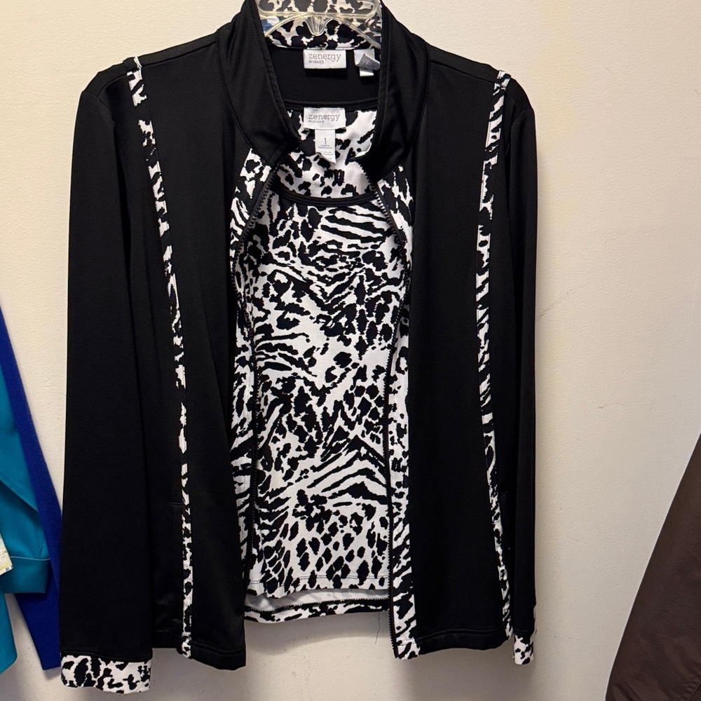 Zenergy by Chico's Black & White Animal Print Open Jacket